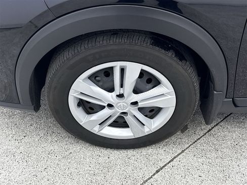 Used 2022 Nissan Kicks S image 46