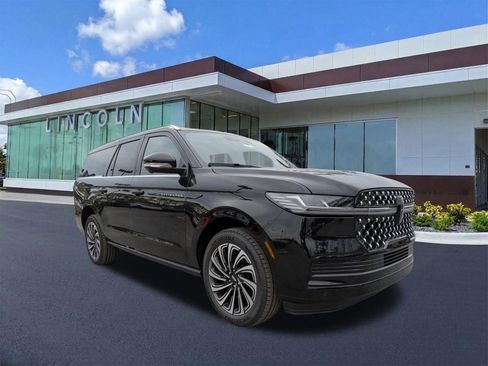 New 2026 Lincoln Navigator L Black Label image 3