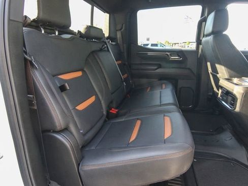 Used 2025 GMC Sierra 1500 AT4 w/ AT4 Premium Package AWD/4WD image 26