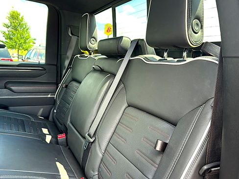 Used 2024 GMC Sierra 2500 AT4X AWD/4WD image 19