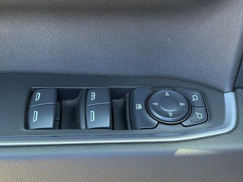 Used 2025 Chevrolet Silverado 1500 LT AWD/4WD image 30