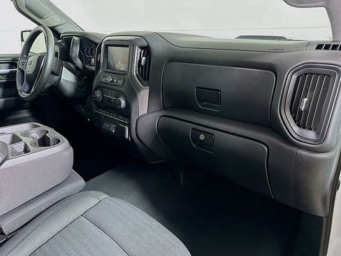 Used 2022 Chevrolet Silverado 1500 Custom Trail Boss AWD/4WD image 25