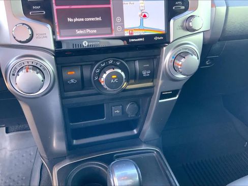 Used 2021 Toyota 4Runner SR5 Premium w/ Moonroof Package RWD image 32