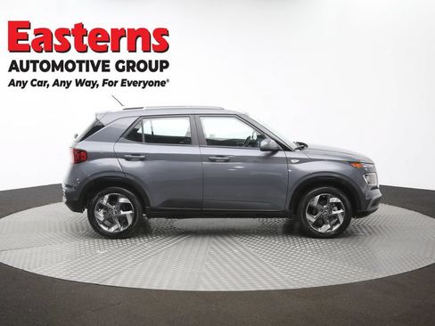 Used 2025 Hyundai Venue SEL FWD image 44