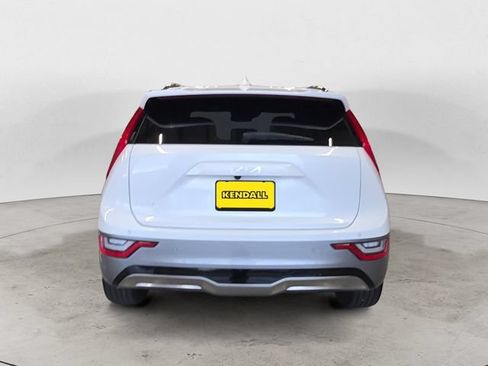 Used 2023 Kia Niro Wave w/ Wave Preserve Package FWD image 6