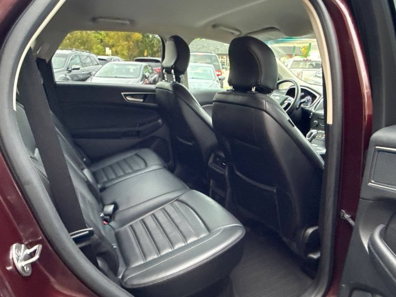 Used 2018 Ford Edge SEL w/ Equipment Group 201A AWD/4WD image 20