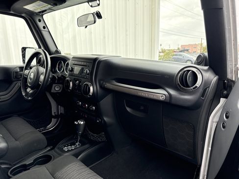 Used 2012 Jeep Wrangler Unlimited Sport image 36