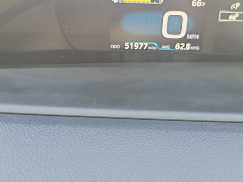 Used 2019 Toyota Prius LE image 19