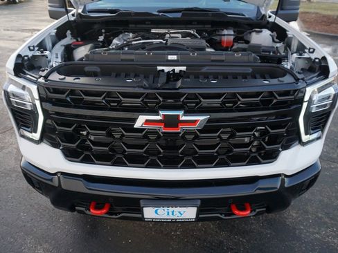 New 2026 Chevrolet Silverado 2500 ZR2 w/ LPO, Dark Essentials Package image 30