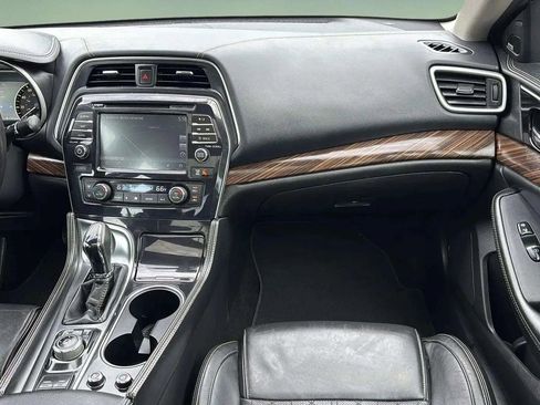 Used 2017 Nissan Maxima Platinum image 39