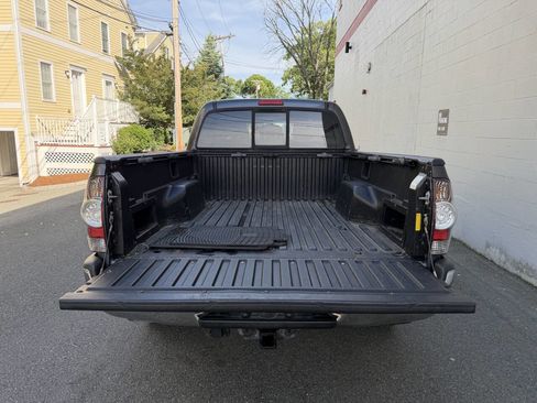 Used 2011 Toyota Tacoma 4x4 Double Cab w/ SR5 Pkg #2 image 34