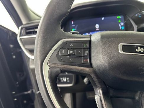 Used 2023 Jeep Grand Cherokee 30th Anniversary image 15