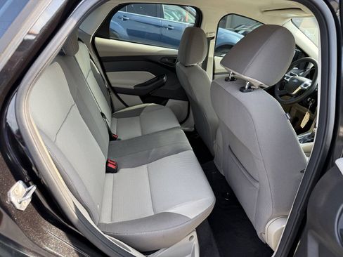 Used 2012 Ford Focus SE FWD image 19