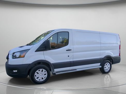 Certified 2025 Ford Transit 250 Low Roof w/ Exterior Upgrade Package RWD image 14