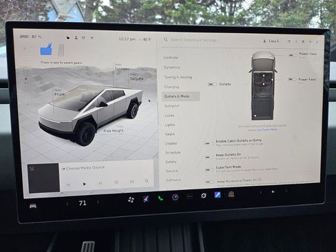 Used 2025 Tesla Cybertruck AWD Crew Cab image 57