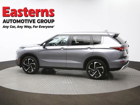 Used 2024 Mitsubishi Outlander SE image 62