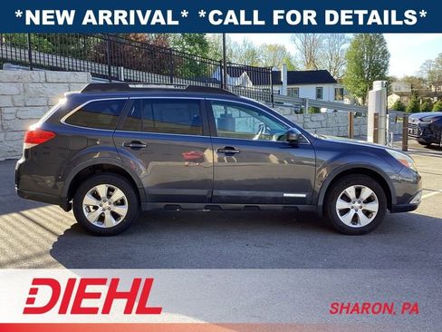 Used 2011 Subaru Outback 2.5i Limited w/ PWR Moonroof Pkg AWD/4WD image 8