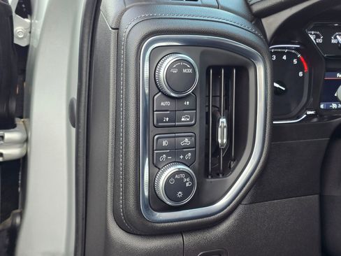 Used 2020 GMC Sierra 1500 Elevation w/ Elevation Value Package image 23