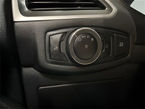 Used 2024 Ford Edge SEL image 33