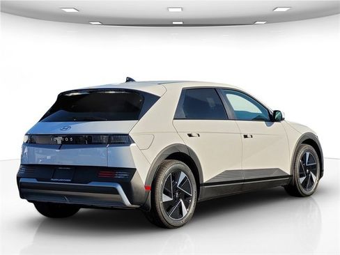 New 2026 Hyundai Ioniq 5 SE image 11