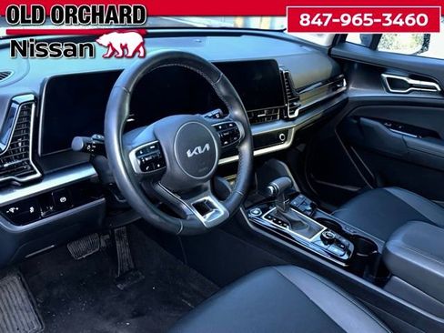 Used 2025 Kia Sportage EX image 15