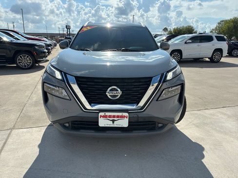 Used 2021 Nissan Rogue SL w/ Premium Package FWD image 2