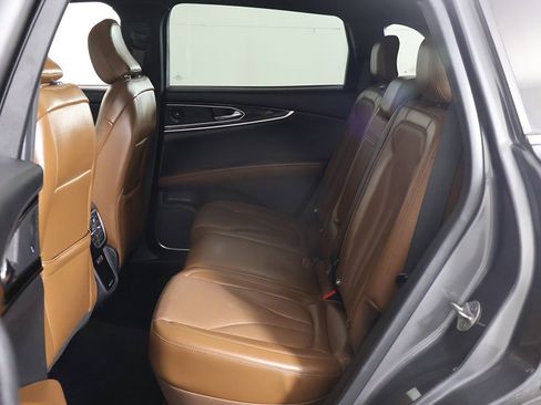 Used 2021 Lincoln Nautilus Reserve w/ Monochromatic Package image 30