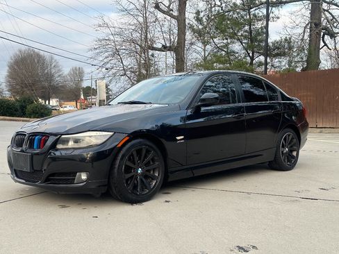 Used 2011 BMW 328i xDrive 328i xDrive AWD 4dr Sedan image 1