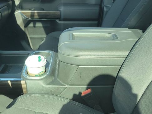 Used 2021 Chevrolet Silverado 1500 RST image 3