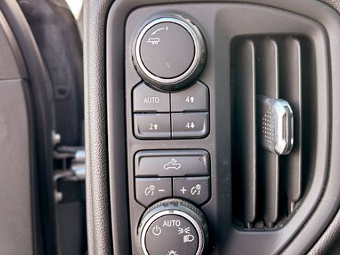 Used 2021 Chevrolet Silverado 1500 Custom Trail Boss image 10