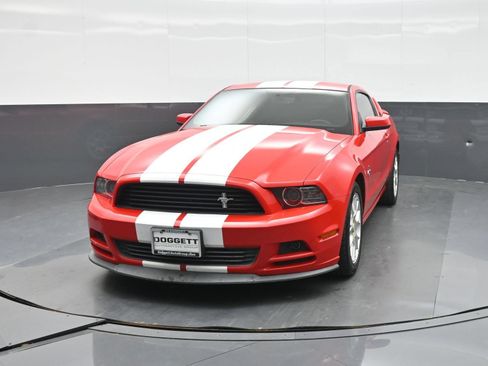 Used 2013 Ford Mustang Premium w/ Electronics Pkg RWD image 8