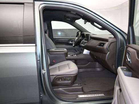Used 2024 Chevrolet Tahoe LT RWD image 28