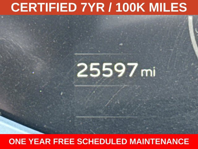 Used 2025 Toyota Prius LE FWD image 28