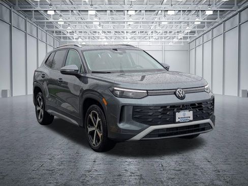 New 2026 Volkswagen Tiguan SE image 7