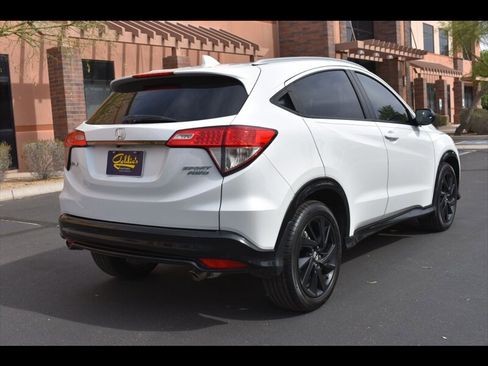 Used 2021 Honda HR-V Sport image 7