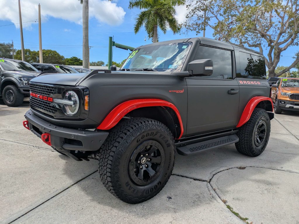 Used 2025 Ford Bronco Stroppe Edition AWD/4WD image 13