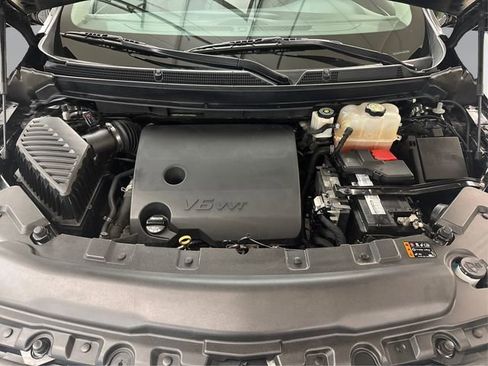 Used 2019 Buick Enclave Essence image 12