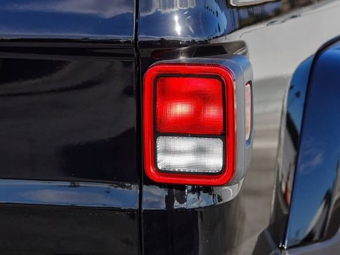 New 2026 Jeep Gladiator Sport image 9