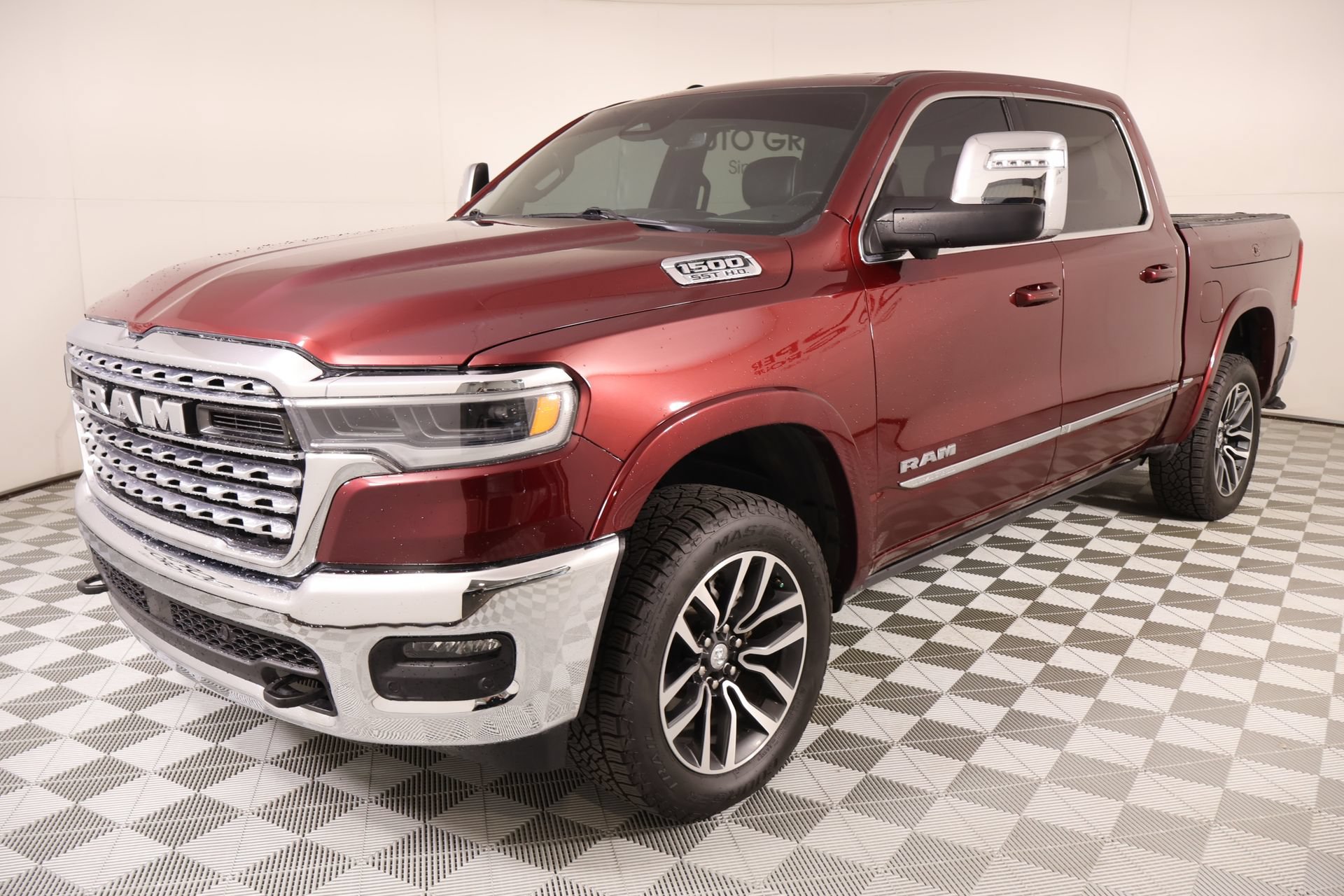 Used 2025 RAM 1500 Limited w/ Off Road Group AWD/4WD image 11