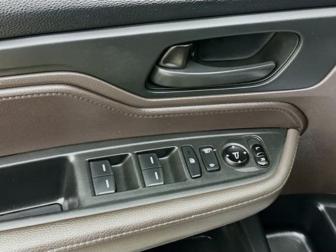 Used 2018 Honda Odyssey EX image 15