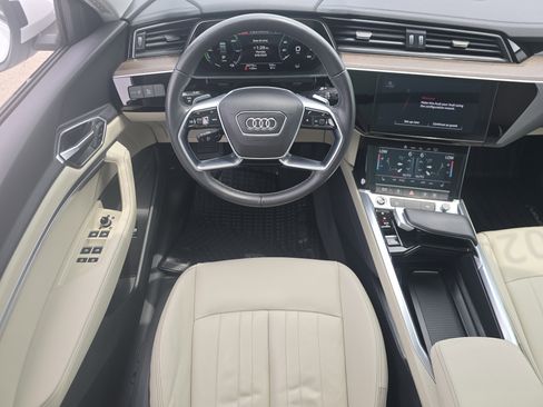 Certified 2024 Audi Q8 e-tron Premium AWD/4WD image 22