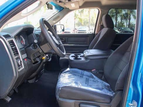 Used 2019 RAM 1500 Express w/ Express Value Package image 16