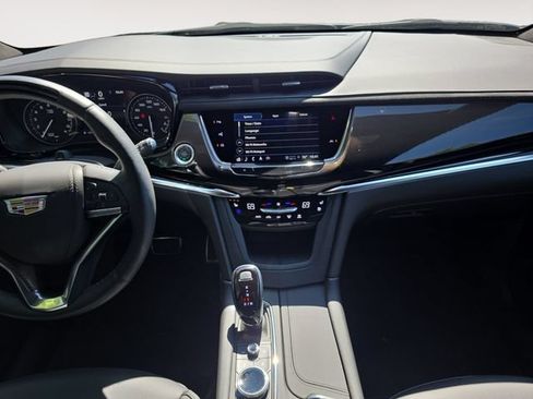 Certified 2025 Cadillac XT6 Sport w/ Platinum Package AWD/4WD image 11