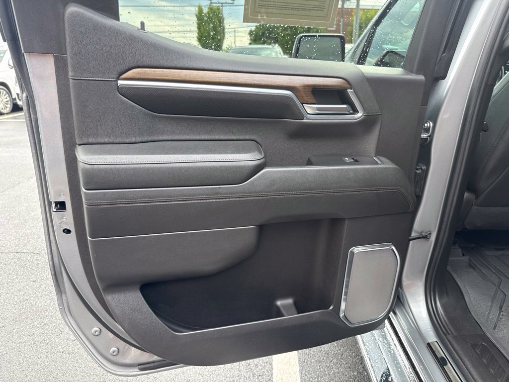 Used 2024 Chevrolet Silverado 1500 High Country w/ High Country Premium Package AWD/4WD image 41