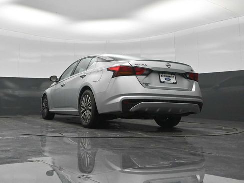 Used 2023 Nissan Altima 2.5 SV FWD image 51