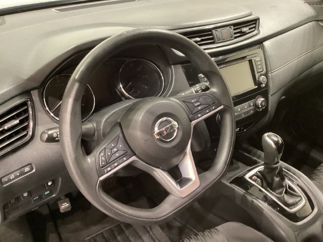 Used 2020 Nissan Rogue S FWD image 26