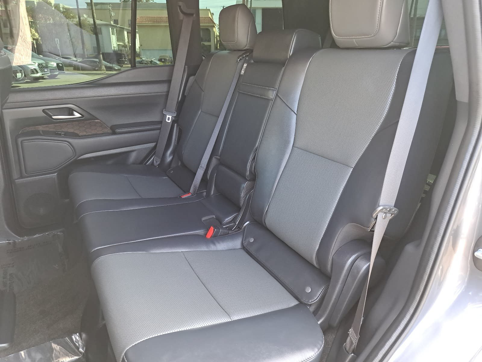 Used 2024 Lexus GX 550 w/ Cold Area Package AWD/4WD image 16