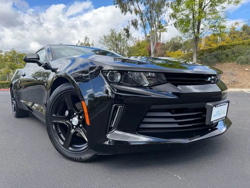 Used 2018 Chevrolet Camaro LT image 7