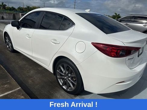 Used 2018 MAZDA MAZDA3 Touring image 16