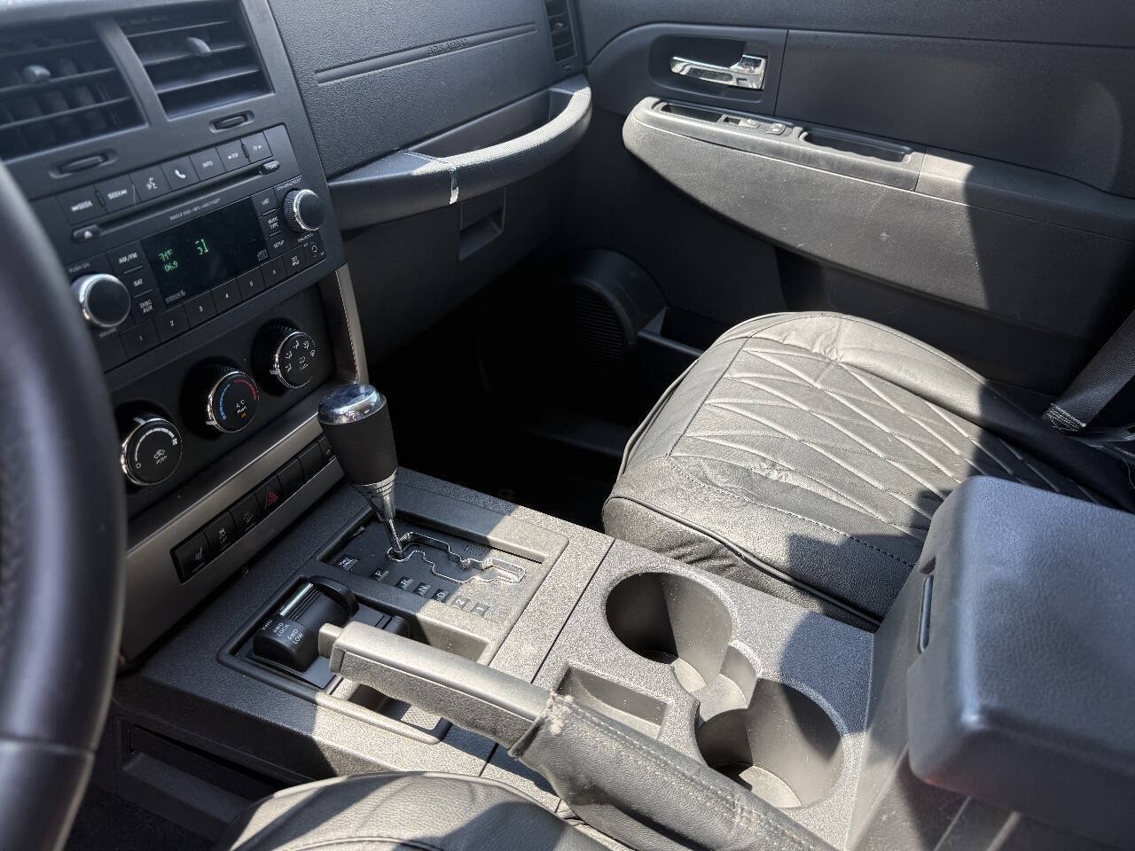 Used 2012 Jeep Liberty Sport AWD/4WD image 23